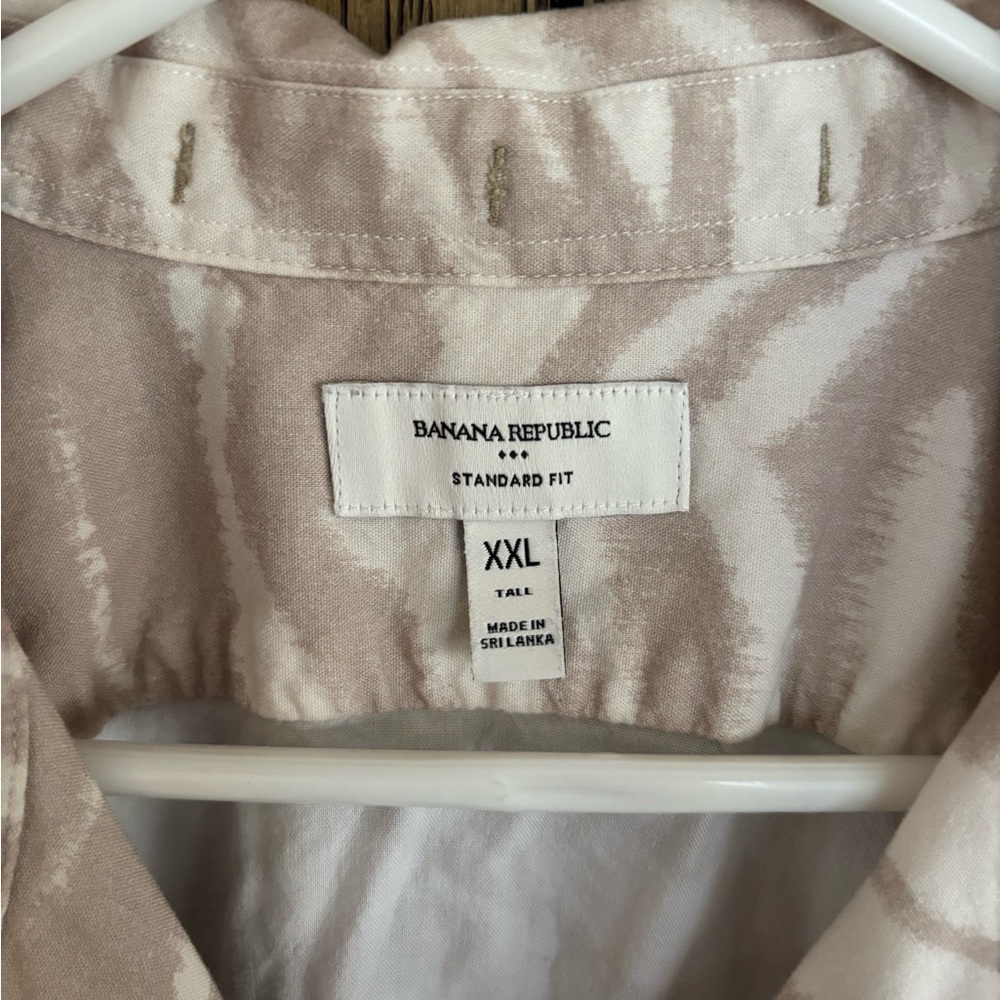 Banana Republic Taupe and Cream Abstract Print Shirt - Picture 3 of 3
